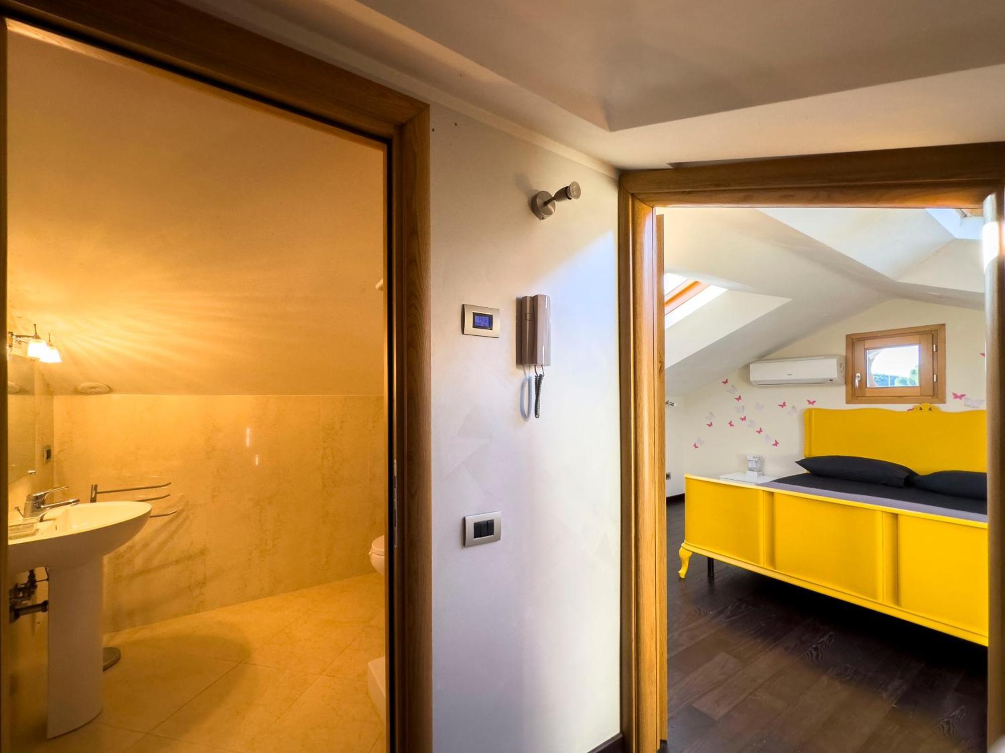 La Casetta Del Tuscolo -Secret Rooms- โกรตาเฟราตา ภายนอก รูปภาพ